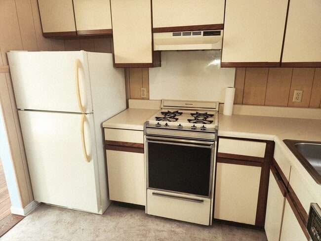 Photo - 456 Cold Spring Ave Unit 2A