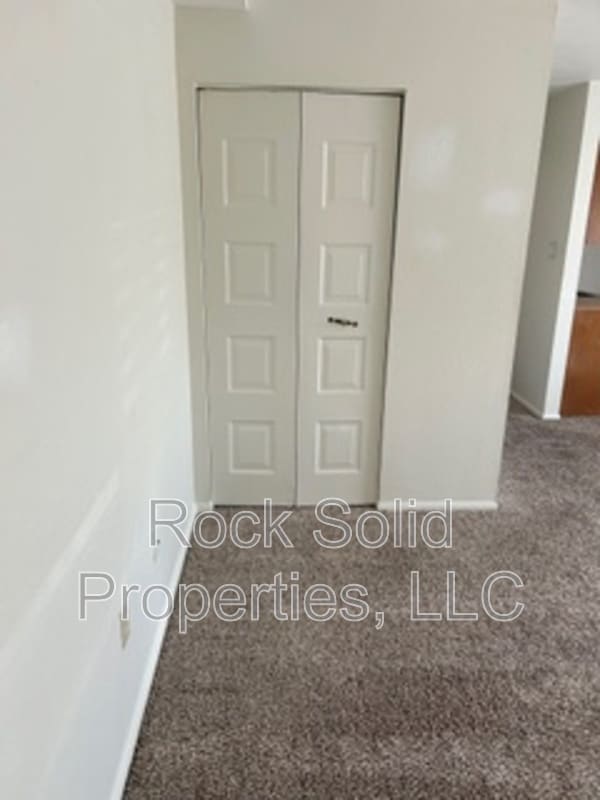 Photo - 1008 E Jefferson Rd