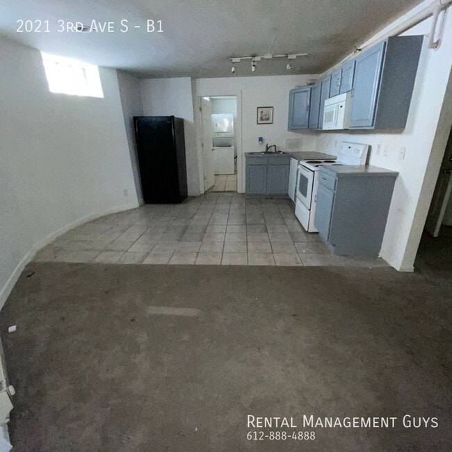 Building Photo - 2021 3rd Ave S Unit B1