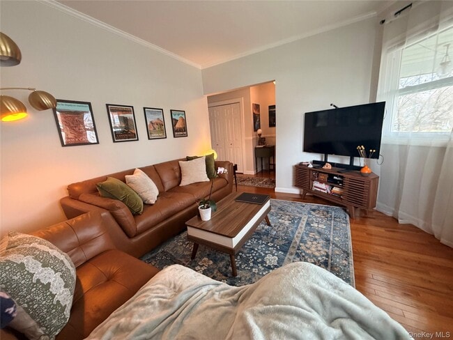 Photo - 81 S Mesier Ave