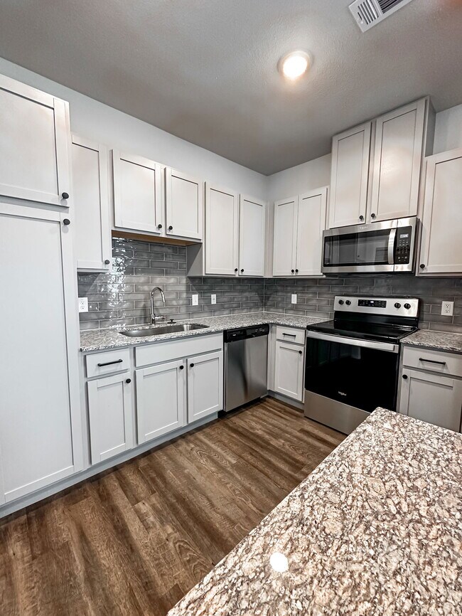 Photo - 3635 Marine Creek Pkwy Unidad 619