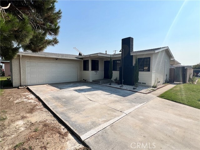 Building Photo - 848 S Velare St Rental