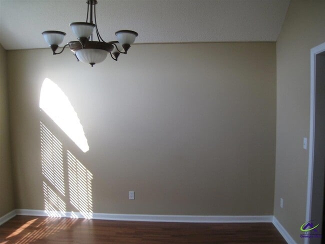 Photo - 101 Trevore Ct