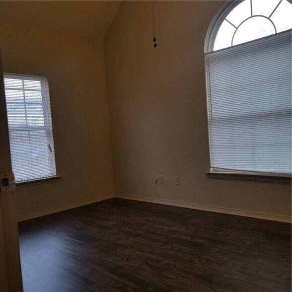 Photo - 1994 Dos Laredos Ave