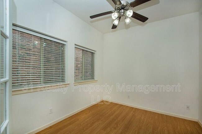 Photo - 1212 Naples Dr