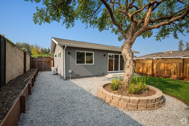 Building Photo - Pet Friendly | Built in 2020 | San Jose Ex... Rental