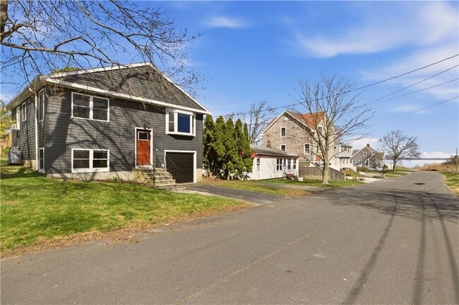 Photo - 102 Easton Ave