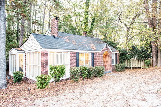 Building Photo - 3019 Forest Dr Rental