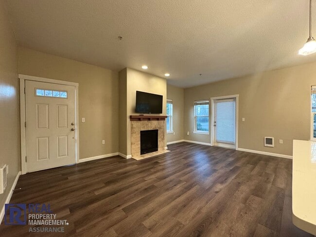 Photo - Cozy 1 Bedroom Condo!! Move In Ready!