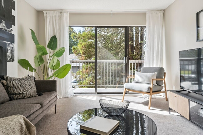 Photo - Surrey Gardens