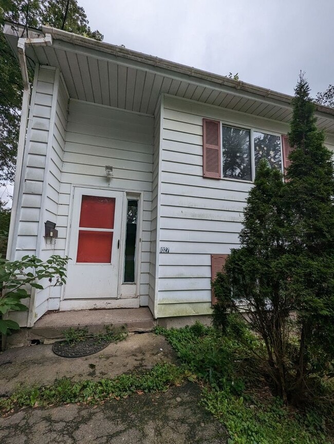 Photo - 1027-1029 Elwood st Unit 1027 Elwood Street