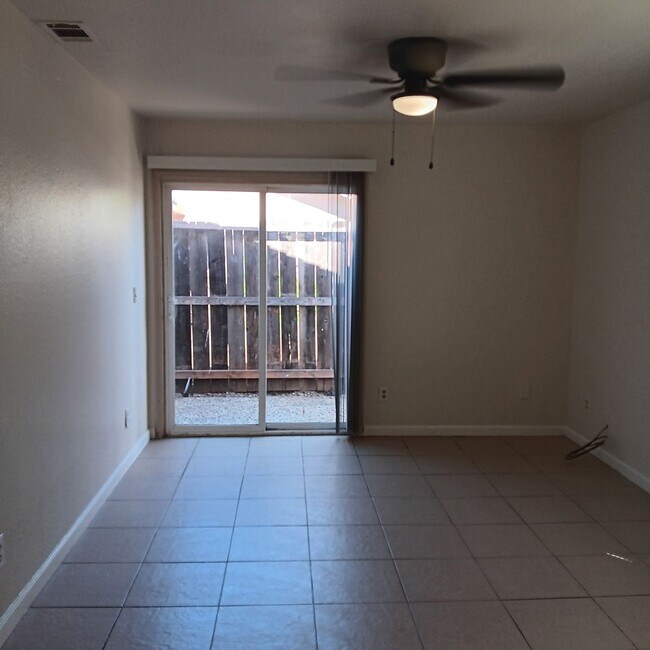 Photo - 891 St Andrews Dr Unidad #4