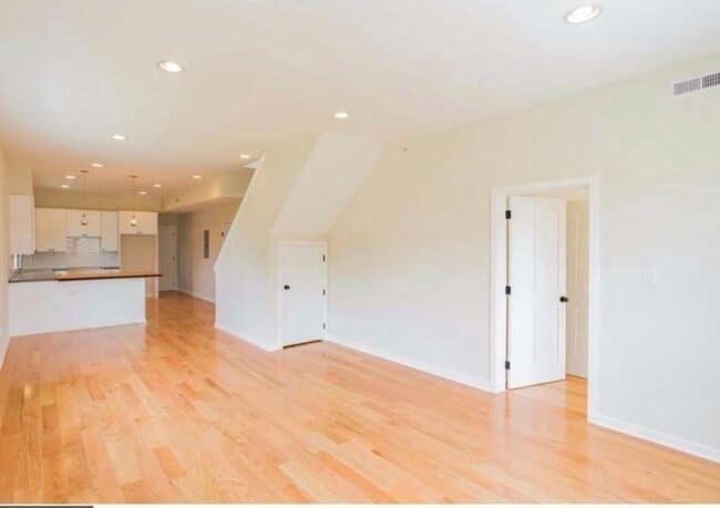 Photo - 1326 N 5th St