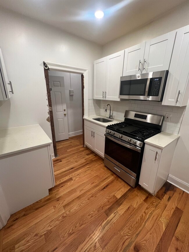 Photo - 132 39th St Unit B3