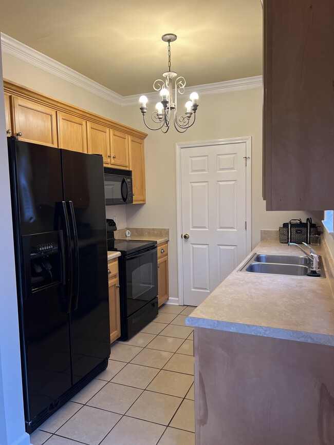 Photo - 2271 Dewey Dr