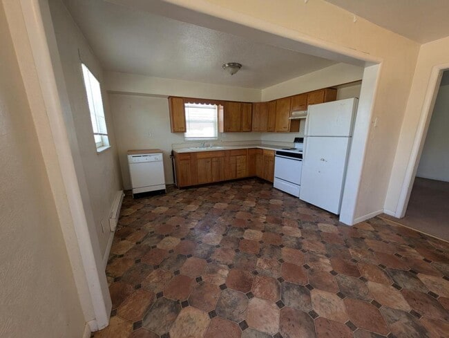 Photo - 430 N 2nd Ave