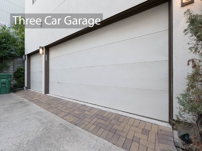 Photo - 2110 Crocker St