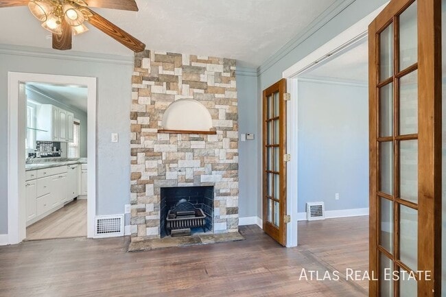 Building Photo - 1811 14th Ave