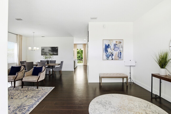 Photo - 101 Mill Pond Ln