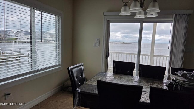 Photo - 255 Pine Dr
