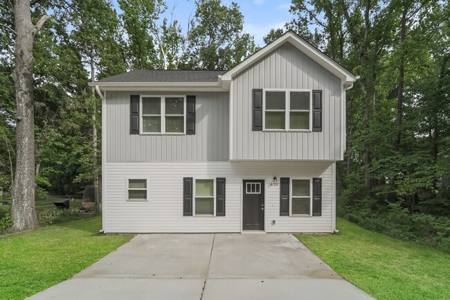 Photo - 620 Owen Blvd