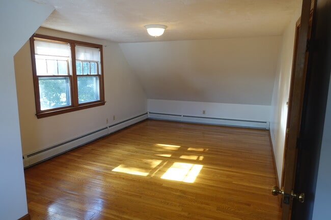 Building Photo - 41 Washington Ave Unit 3