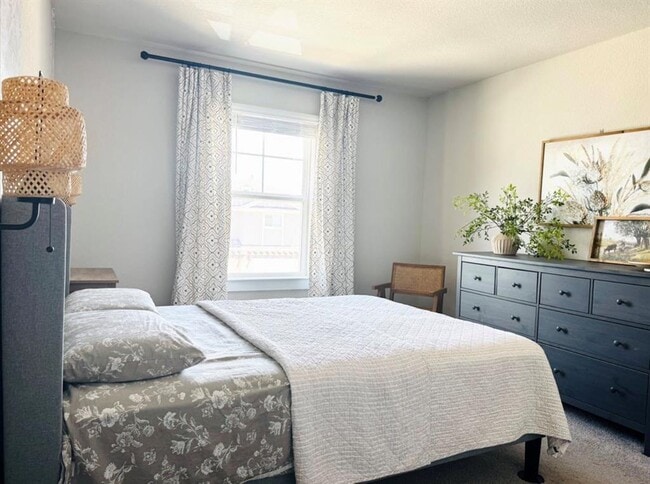 Photo - 2317 Calvert Dr