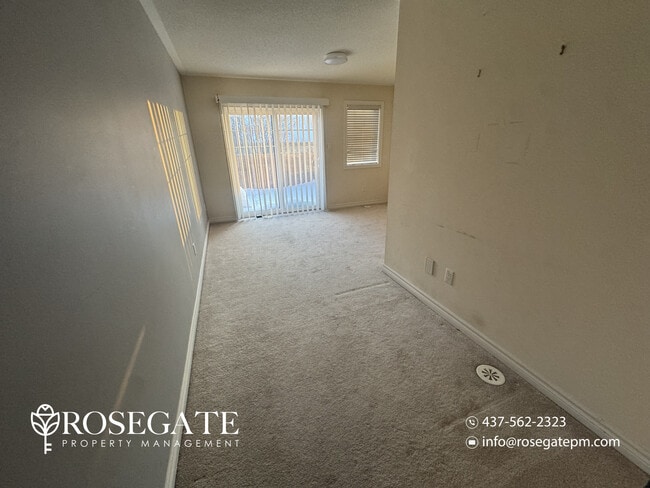 Photo - Spacious 3+1 Bedroom Freehold Townhouse with Garage & Fenced Backyard in Brampton