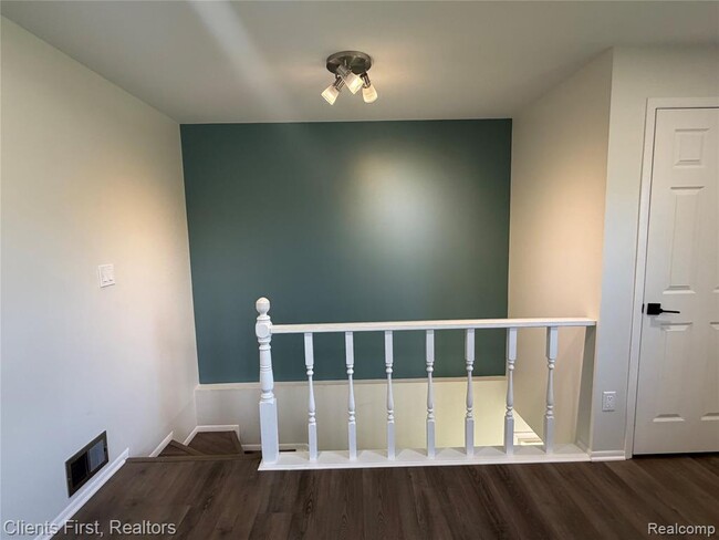 Photo - 204 Princeton Dr