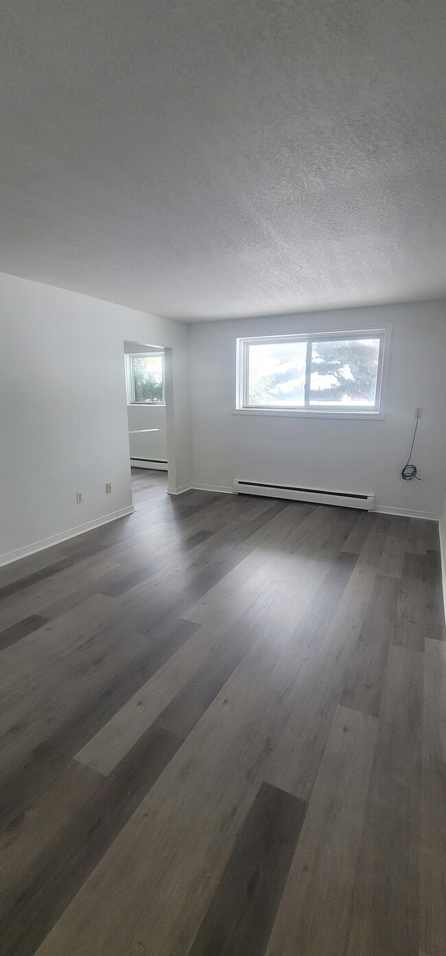 Photo - 148 Roxborough Ave Unit 2