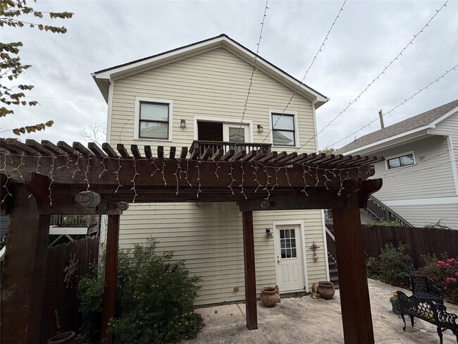 Photo - 614 E 10 1/2 St