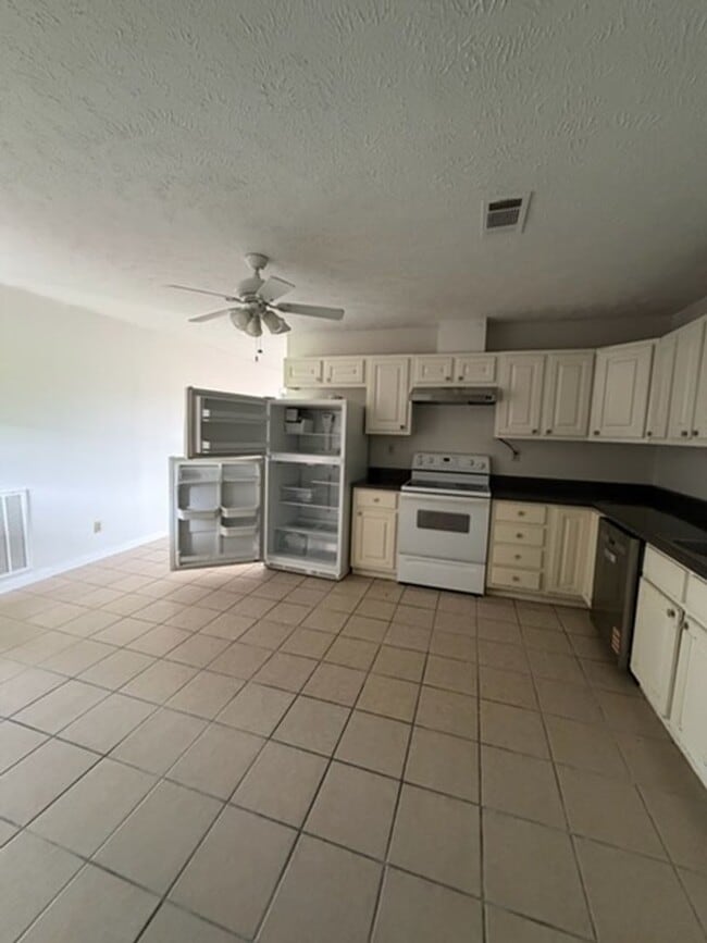 Photo - Renovated 3 Bedroom 2 Bath Home for Rent!!