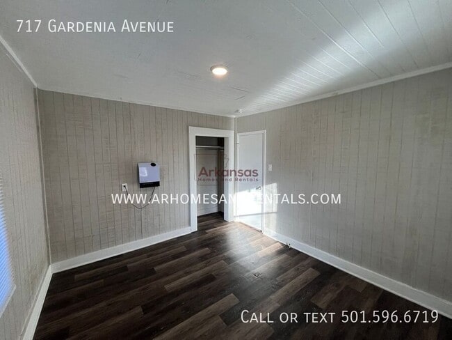 Photo - 717 Gardenia Ave