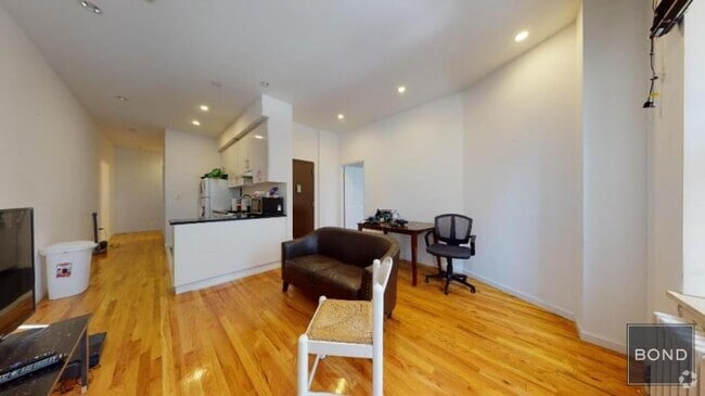 Building Photo - 3 bedroom in Manhattan NY 10021 Unit 1 Rental