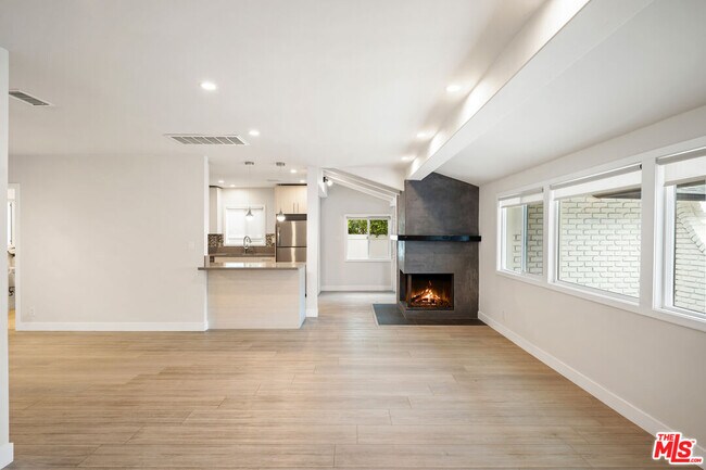 Photo - 22937 Dolorosa St