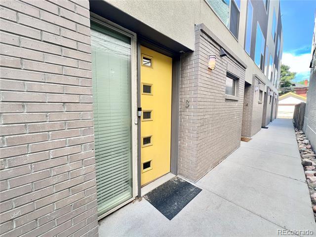Building Photo - 2065 N Downing St Rental