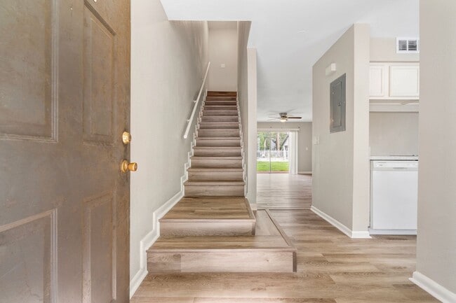 Photo - Beautiful Temple Terrace Townhome!