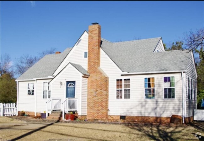 Building Photo - 819 S Church St Rental