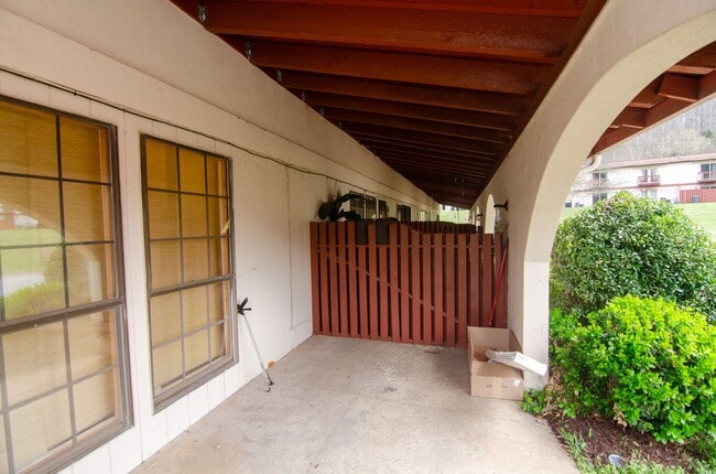 Photo - 210 Old Hickory Blvd