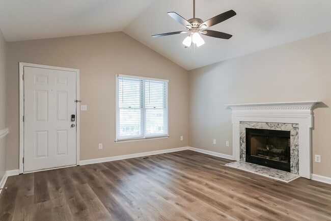Photo - 353 Amherst Creek Dr