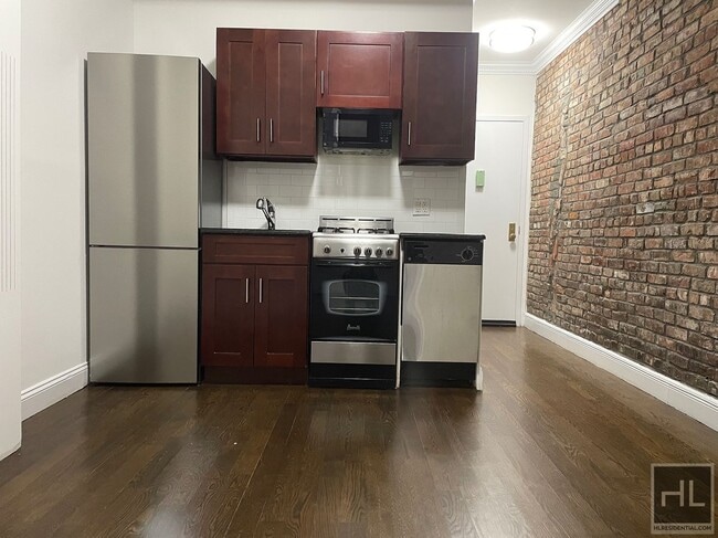 Building Photo - MOTT STREET