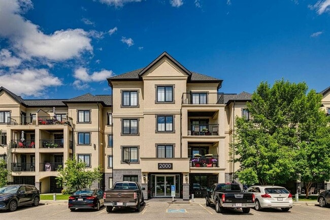 Building Photo - 310-2310 Mckenzie Towne Gate S E