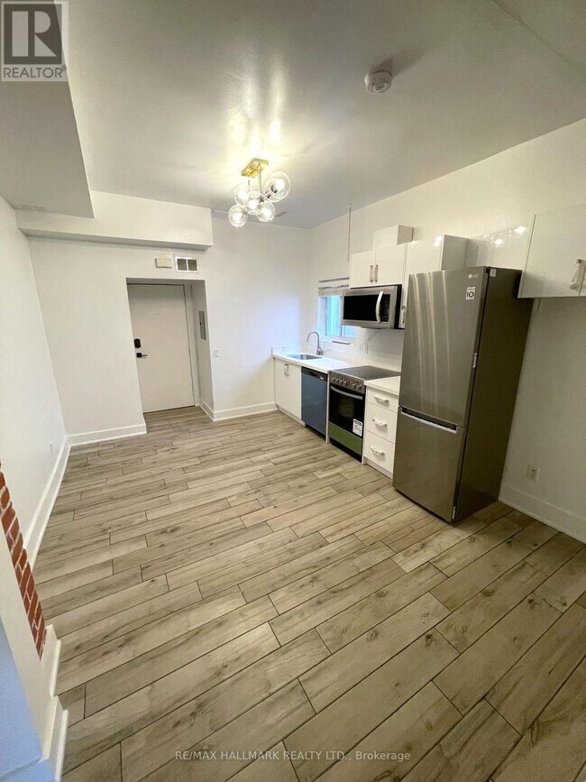 Photo - 293 Euclid Ave
