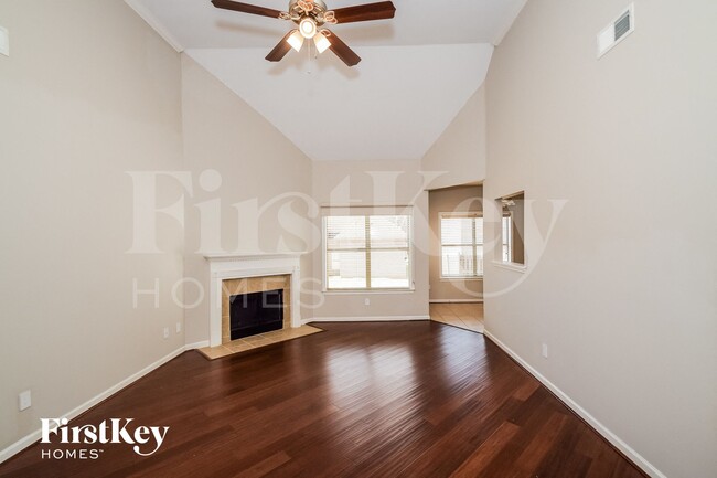 Photo - 2136 Parsons Dr