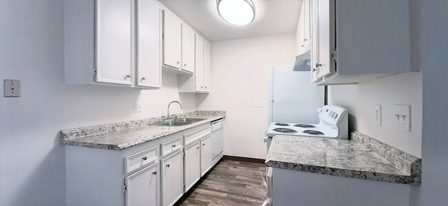 Photo - Rosewood Villas: 2 Bedrooms, 1.5 Bathroom ... Unidad 1039-C