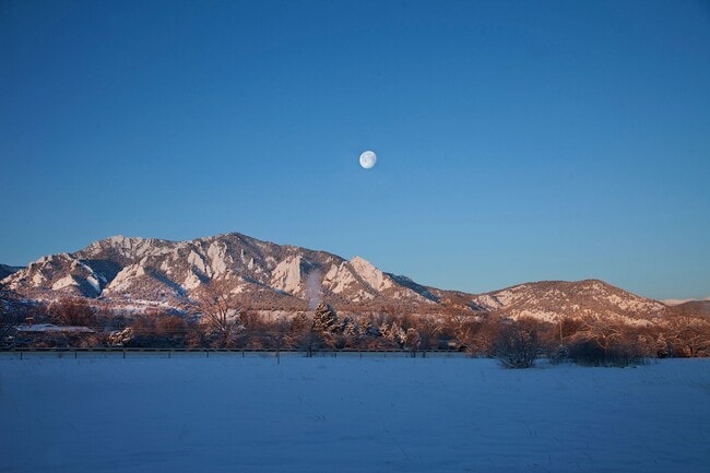 Building Photo - View of Flatirons from Duplex for Rent wit... Rental