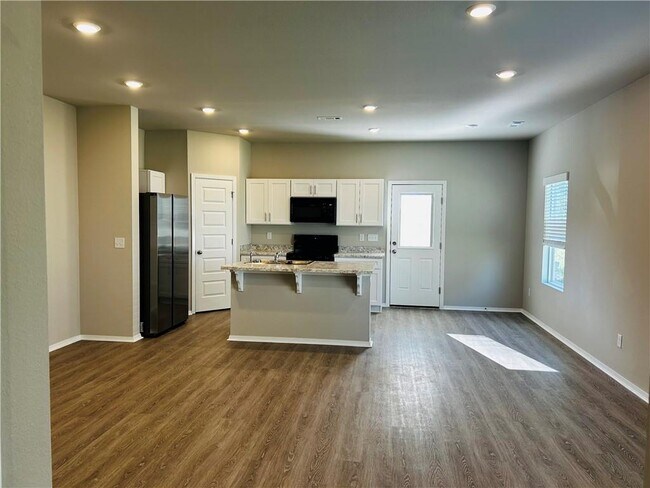 Photo - 6821 Devotion Ave