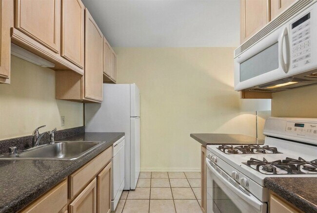 Photo - 630 N State St Unit 2001