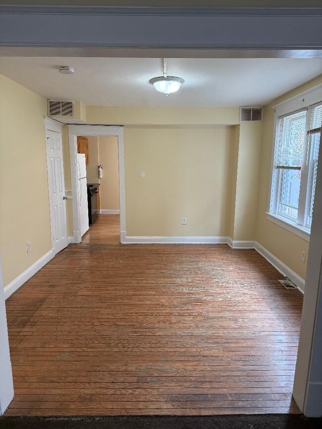 Photo - 223 W 23rd St