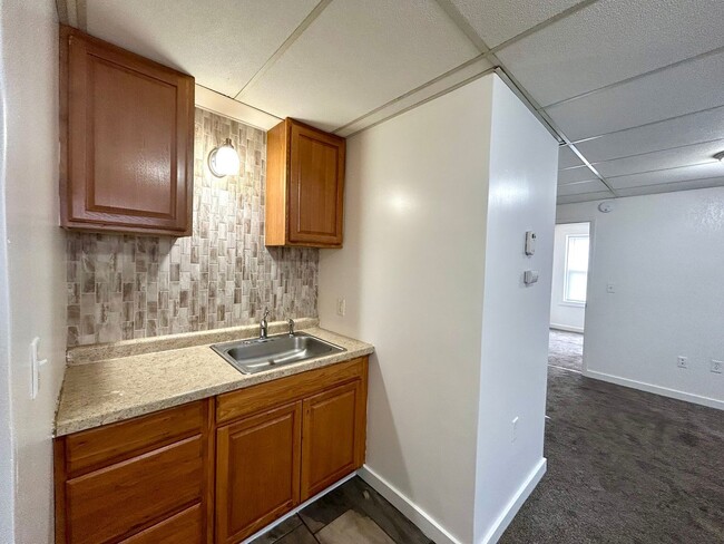 Building Photo - 17 52nd St SE Unit 1